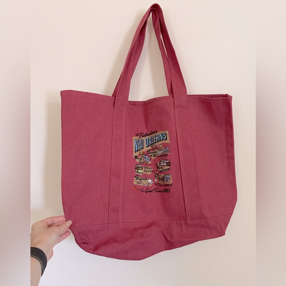 Souvenir canvas travel bag. New Orleans. NWOT. Burgundy color.